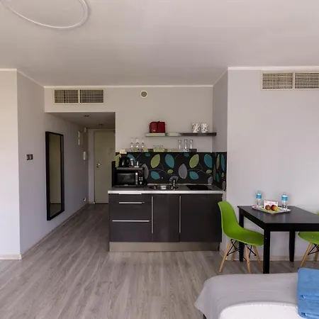 Stare Zoo アパート